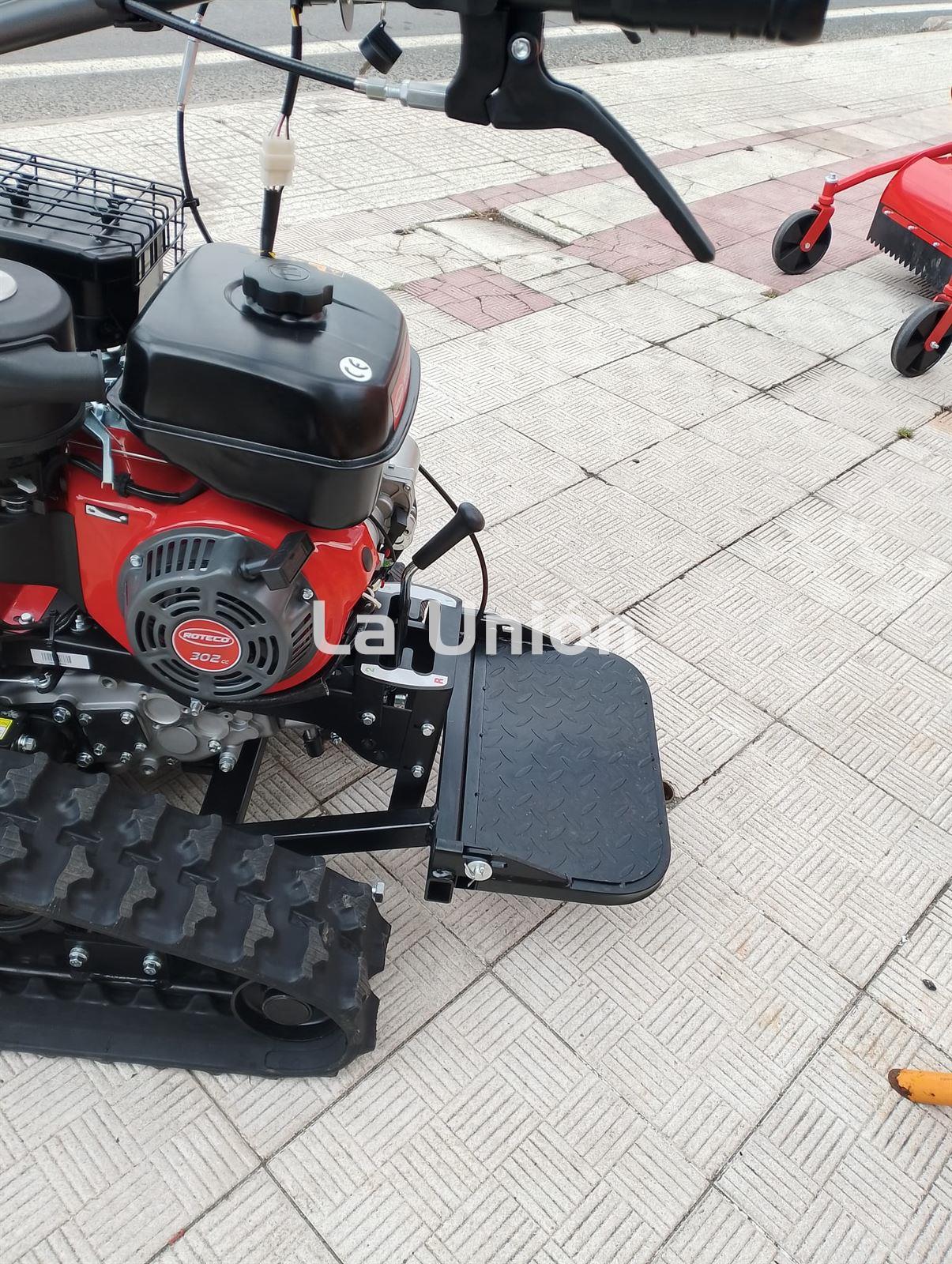 DESBROZADORA MARTILLOS ROTECO TT70 CON ORUGAS arranque electrico plataforma - Imagen 3