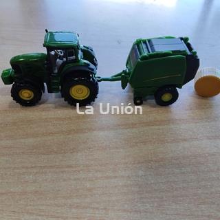 Tractor con empacadora John Deere - Imagen 2